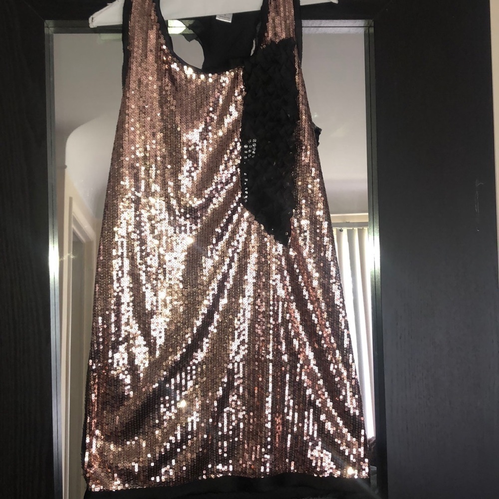 Elsey gold sequin tank. Size small